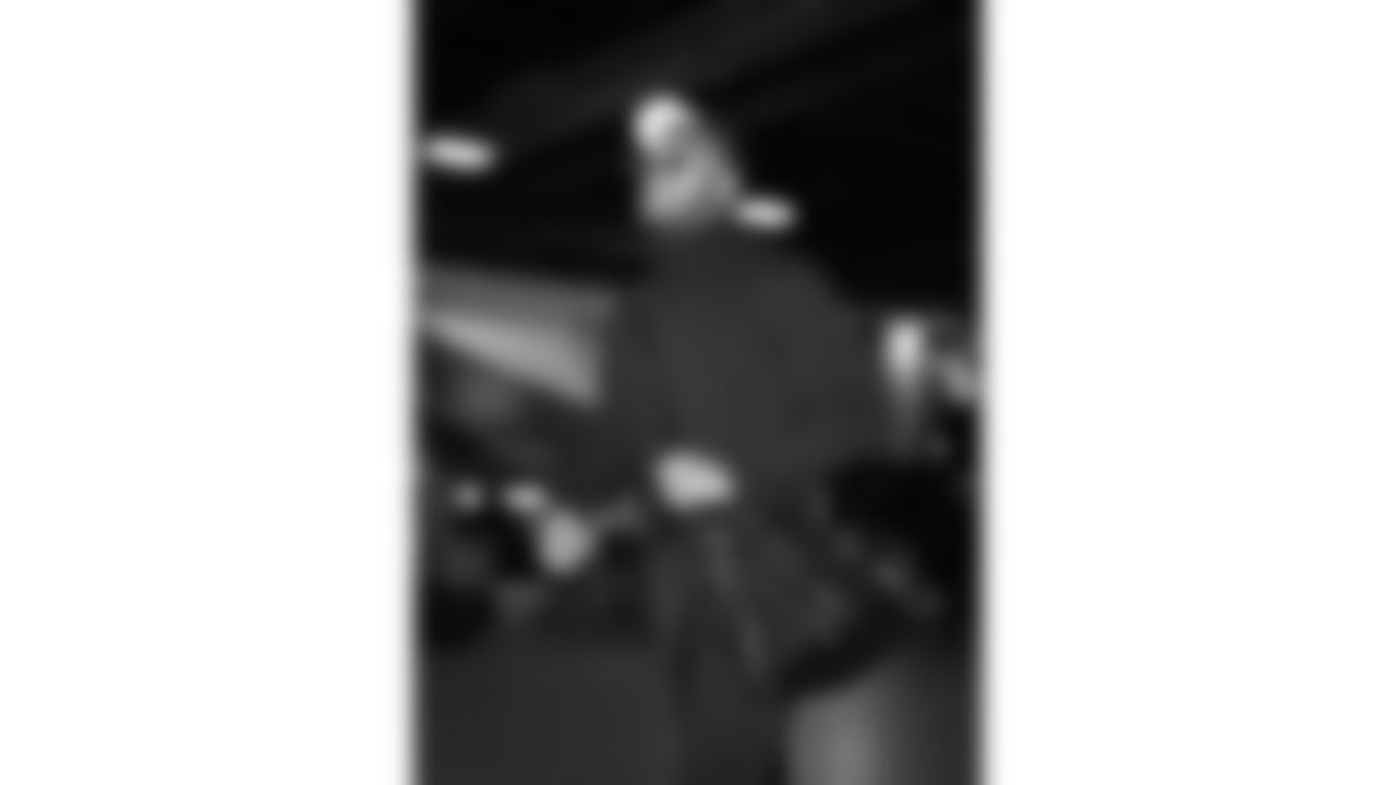 Kansas City Chiefs wide receiver JuJu Smith-Schuster (9) arrives prior to a week 11 NFL Football game against the Denver Broncos on Sunday, November 16, 2025 in Denver, Colorado.