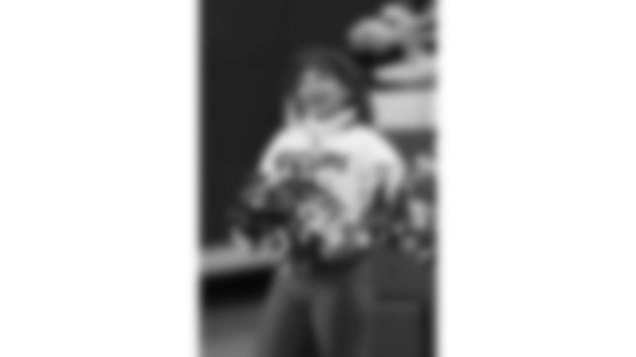 Kansas City Chiefs Cheerleaders perform during a week 15 NFL Football game against the Los Angeles Chargers on Sunday, December 14, 2025 in Kansas City, MO.