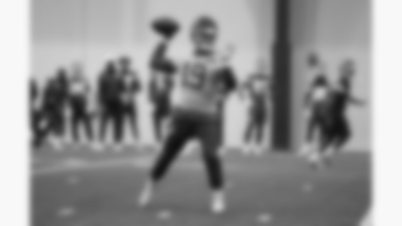 Kansas City Chiefs quarterback Chris Oladokun (19) during a week 18 practice on Friday, January 2, 2026 in Kansas City, MO.