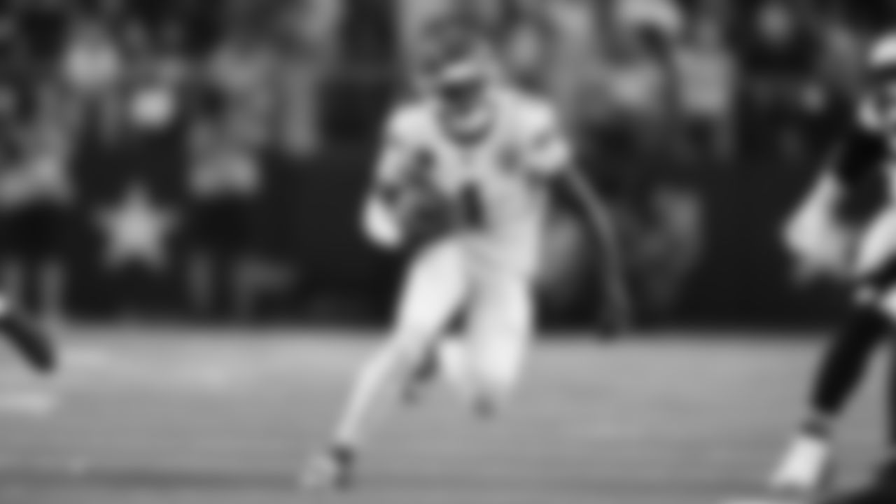 Kansas City Chiefs wide receiver Xavier Worthy (1) runs the ball during a week 13 NFL football game against the Dallas Cowboys on Thursday, November 27, 2025 in Arlington, TX.