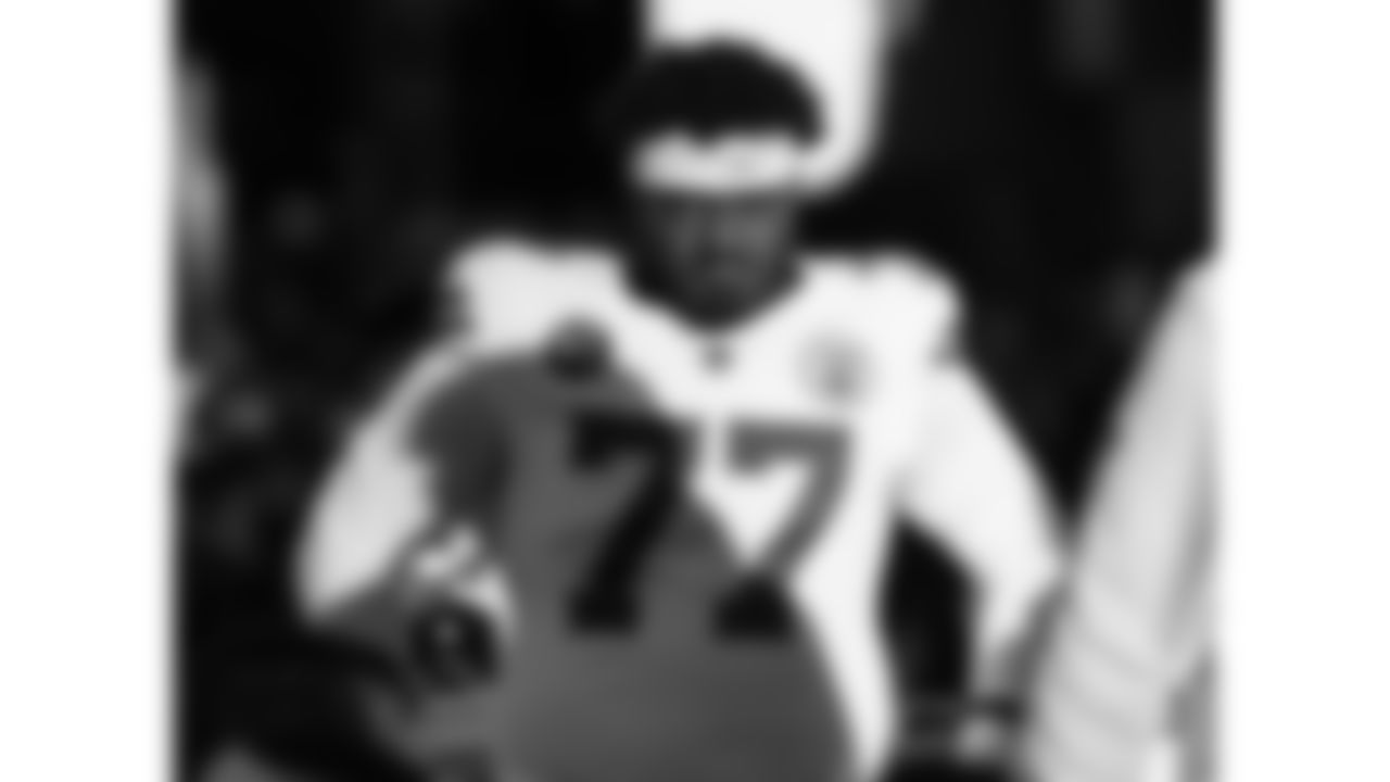 Kansas City Chiefs offensive lineman Jaylon Moore (77) on the sideline during a week 13 NFL Football game against the Dallas Cowboys on Thursday, November 27, 2025 in Dallas, Texas.