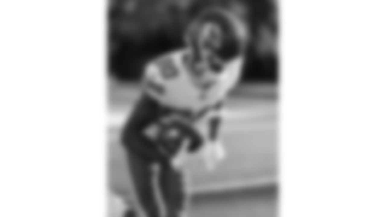 Kansas City Chiefs wide receiver Tyquan Thornton (80) warms up prior to a week 9 NFL football game against the Buffalo Bills, Sunday, November 2, 2025 in Buffalo, NY