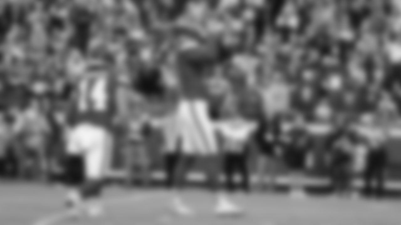 Kansas City Chiefs kicker Harrison Butker (7) gives thanks after his field goal ties the game in the fourth quarter during a week 12 NFL Football game against the Indianapolis Colts on Sunday, November 23, 2025 in Kansas City, MO