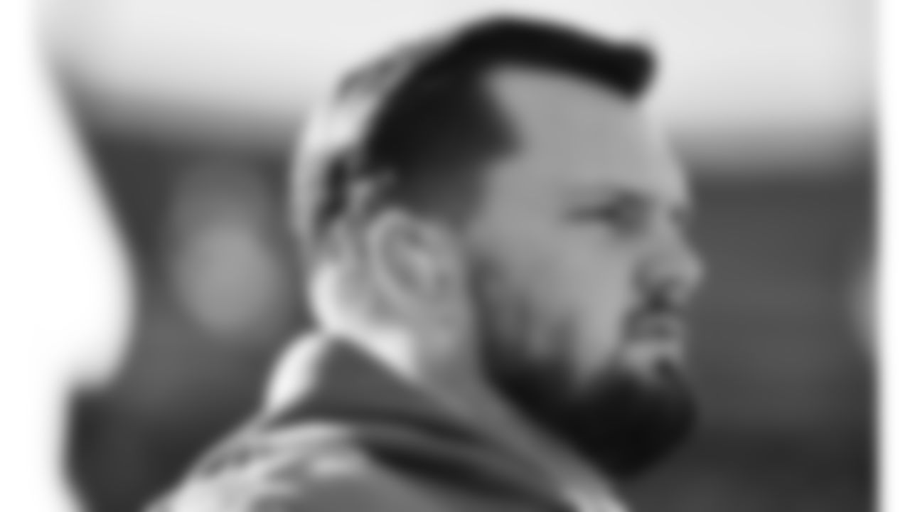 Kansas City Chiefs offensive lineman Michael Caliendo (66) warms up prior to a week 11 NFL Football game against the Denver Broncos on Sunday, November 16, 2025 in Denver, Colorado.