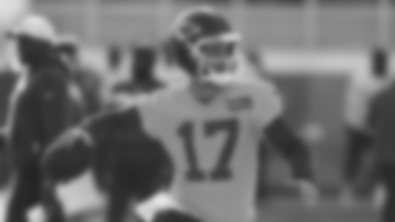 Kansas City Chiefs quarterback Shane Buechele (17) during a week 17 practice on Tuesday, December 23, 2025 in Kansas City, MO.