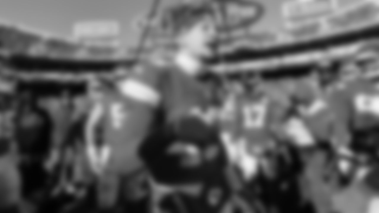 Kansas City Chiefs quarterback Patrick Mahomes (15) talks with the team prior to an NFL week 15 matchup against the Los Angeles Chargers, Sunday December 14, 2025.