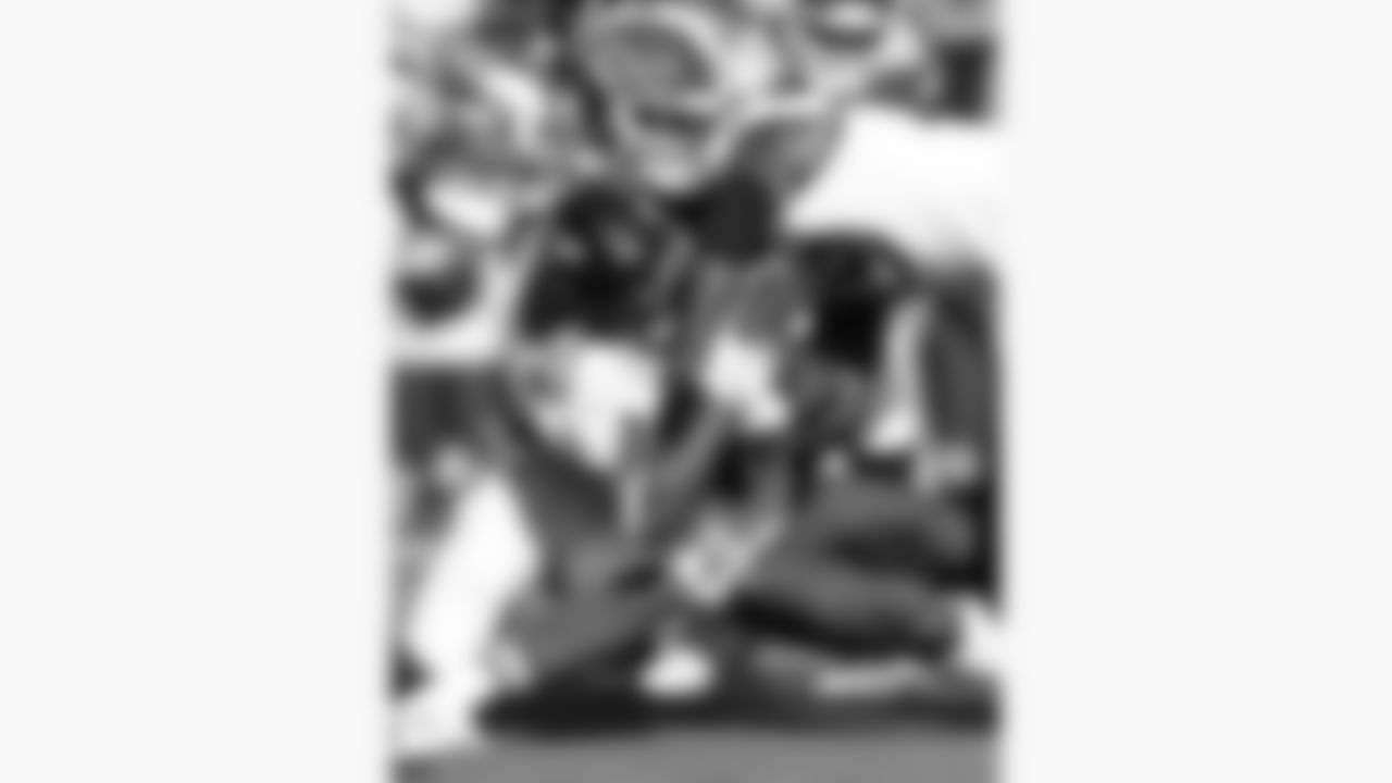 Kansas City Chiefs linebacker Leo Chenal (54) hits Baltimore Ravens running back Justice Hill (43) during the week 4 NFL football game, Sunday, September 28, 2025 in Kansas City, MO.