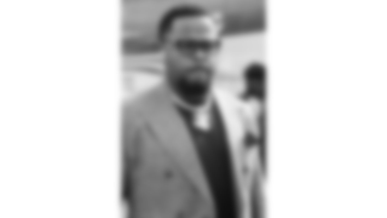 Kansas City Chiefs tackle Jawaan Taylor (74) travels for a week 9 matchup with the Buffalo Bills, Saturday November 1, 2025.