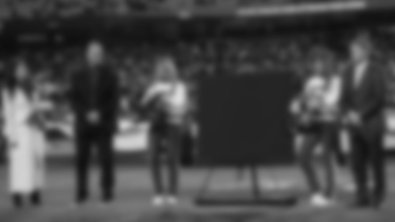 Bill Maas being inducted to the Chiefs Hall of Fame during an NFL week 14 matchup against the Houston Texans, Sunday December 7, 2025.