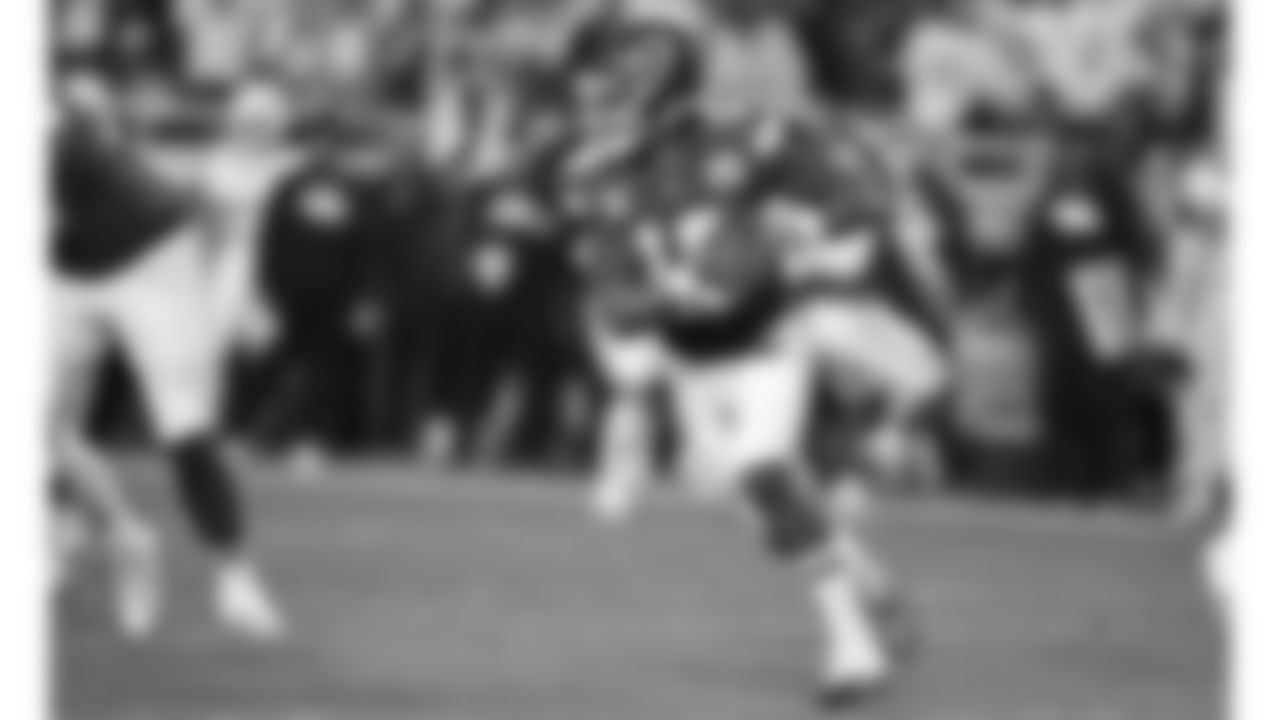 Kansas City Chiefs quarterback Chris Oladokun (19) scrambles during an NFL week 17 matchup against the Denver Broncos, Thursday, December 25, 2025.