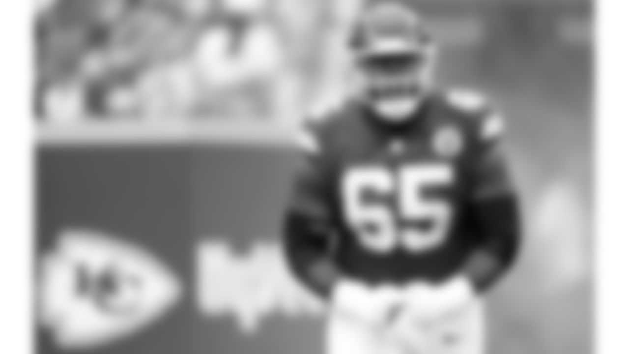 Kansas City Chiefs guard Trey Smith (65) runs out of the tunnel prior to the week 2 NFL football game against the Philadelphia Eagles, Sunday, September 14, 2025 in Kansas City, MO.