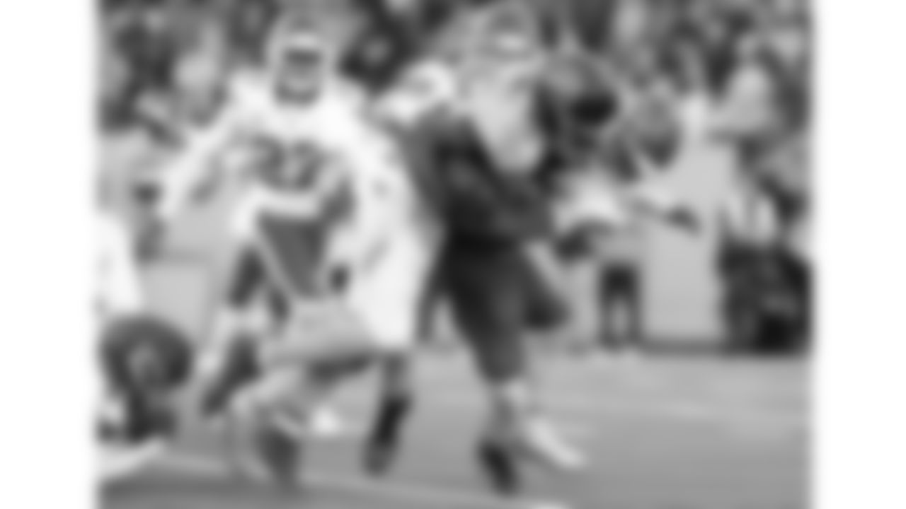 Kansas City Chiefs middle linebacker Drue Tranquill (23) makes a tackle during a week 16 NFL Football game against the Tennessee Titans on Sunday, December 21, 2025 in Nashville, Tennessee.