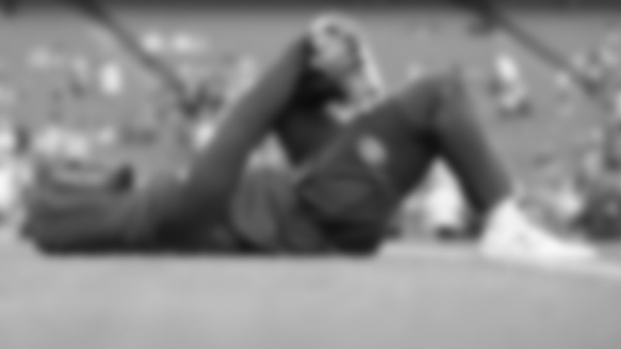 Kansas City Chiefs linebacker Nick Bolton (32) stretches prior to a week 12 NFL Football game against the Indianapolis Colts on Sunday, November 23, 2025 in Kansas City, MO