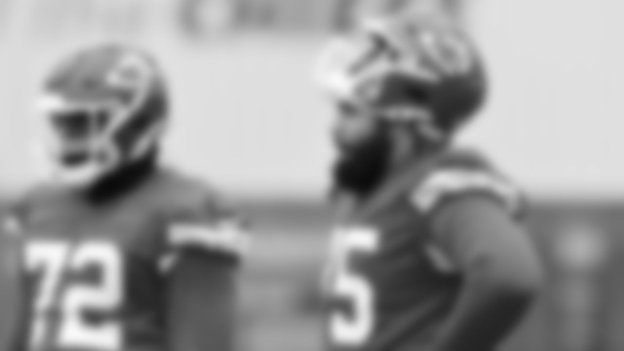 Kansas City Chiefs tackle Darian Kinnard (75) during practice for the week 18 NFL football game against the Chargers, Thursday January 4, 2024.