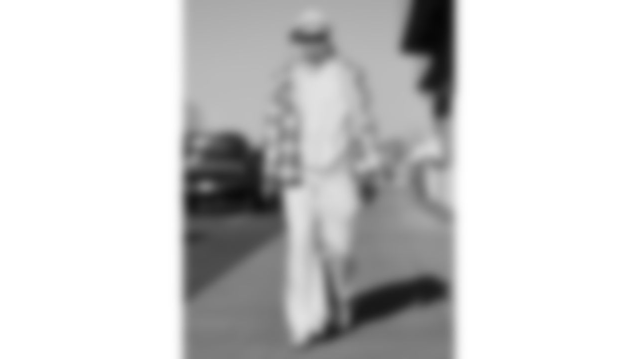 Kansas City Chiefs tight end Jake Briningstool (88) arrives prior to an NFL week 15 matchup against the Los Angeles Chargers, Sunday December 14, 2025.