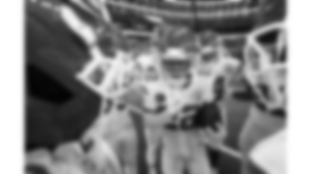 Kansas City Chiefs cornerback Trent McDuffie (22) prior to a week 13 NFL football game against the Dallas Cowboys on Thursday, November 27, 2025 in Arlington, TX.