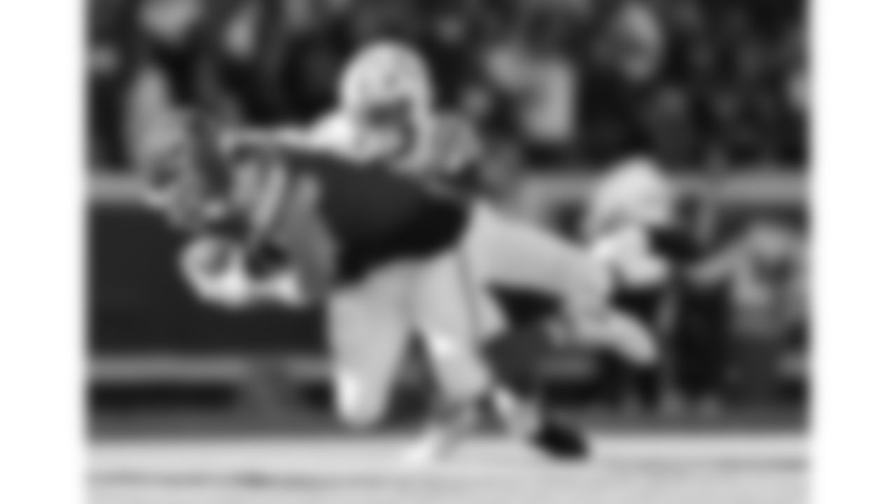 Indianapolis Colts safety Nick Cross (20) hits Kansas City Chiefs tight end Travis Kelce (87) during a week 12 NFL football game, Sunday, November 23, 2025 in Kansas City, MO.