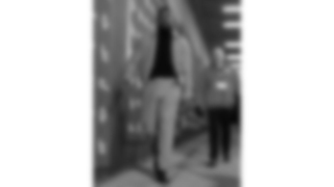 Kansas City Chiefs defensive tackle Chris Jones (95) arrives prior to an NFL week 14 matchup against the Houston Texans, Sunday December 7, 2025.