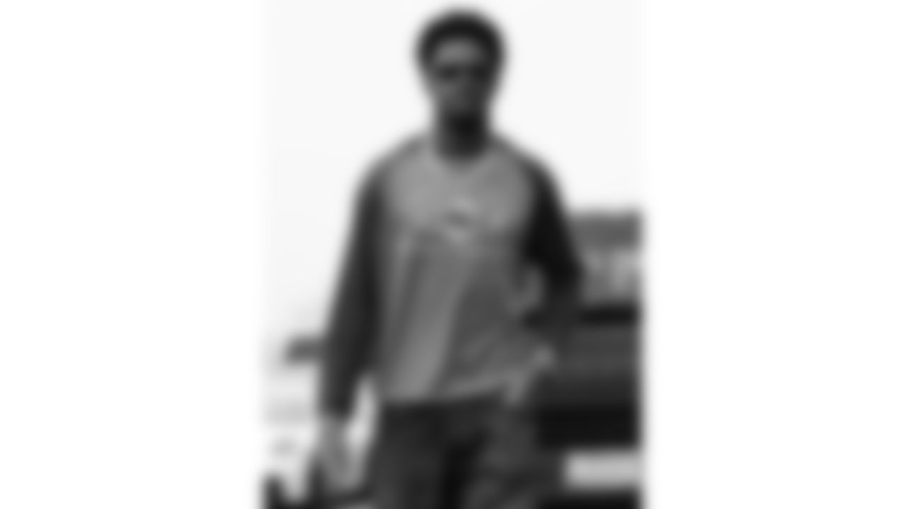 Kansas City Chiefs wide receiver Tyquan Thorton (80) arrives prior to a week 12 NFL Football game against the Indianapolis Colts on Sunday, November 23, 2025 in Kansas City, MO