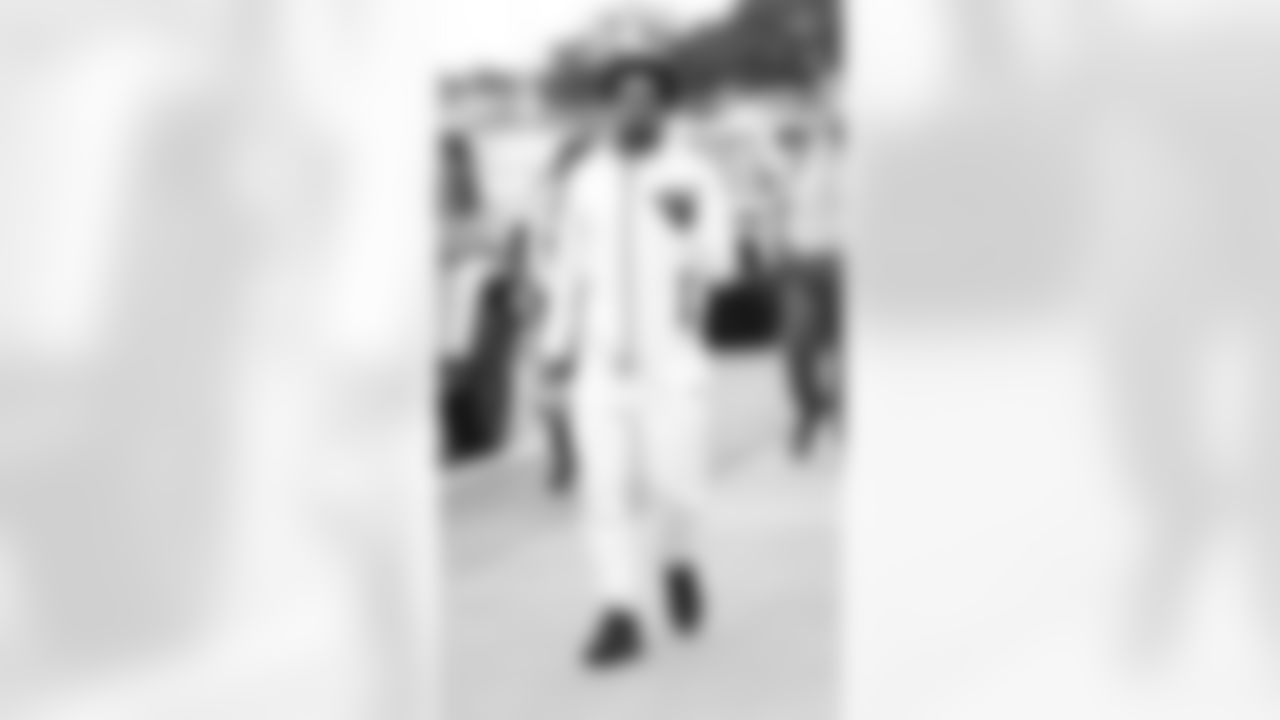 Kansas City Chiefs safety Bryan Cook (6) arrives for an NFL preseason week 3 matchup against the Chicago Bears, Thursday August 22, 2024