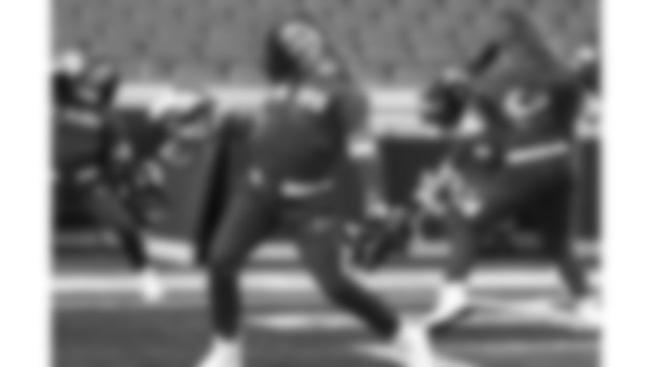 Kansas City Chiefs Cheerleaders practice on the field prior to a week 14 NFL Football game against the Houston Texans on Sunday, December 7, 2025 in Kansas City, MO.