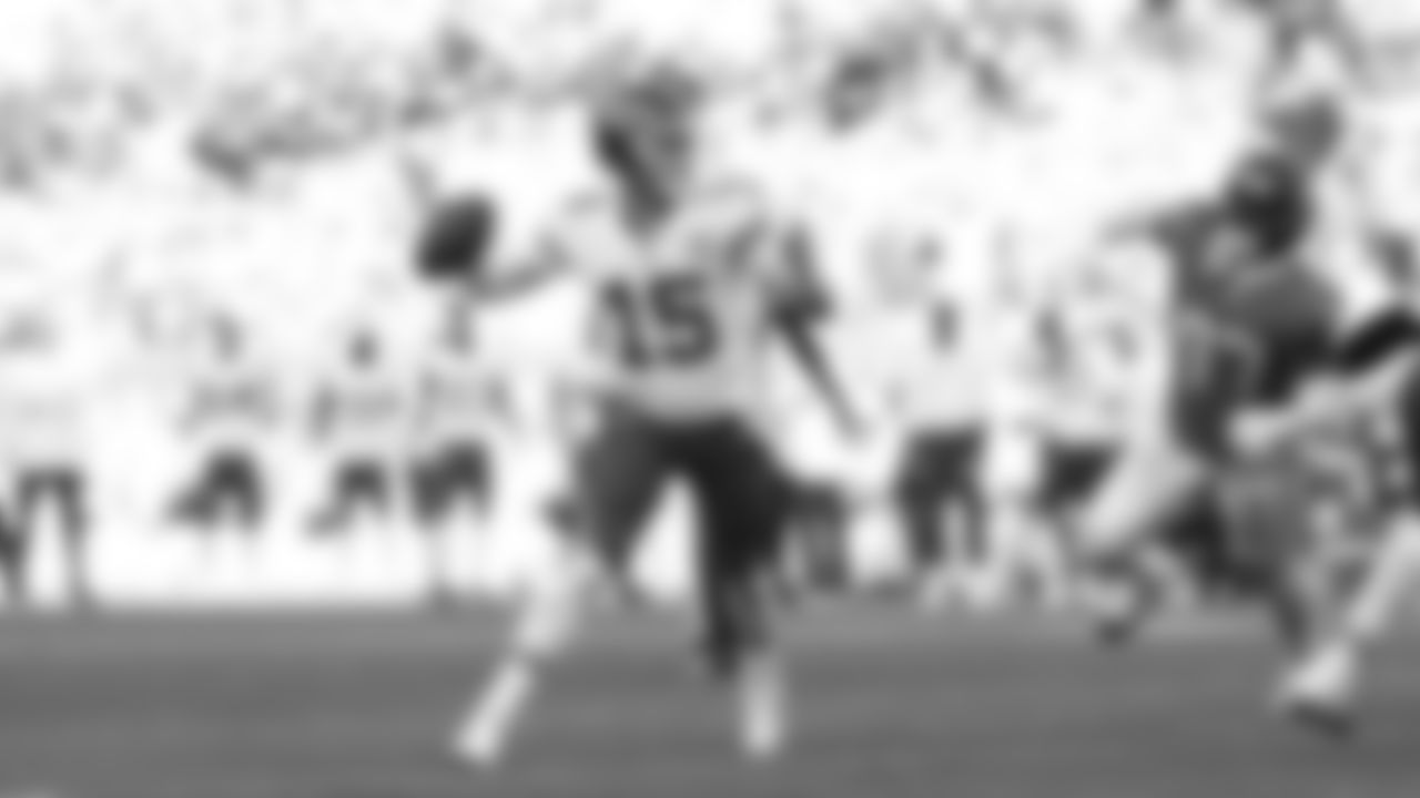 Kansas City Chiefs quarterback Patrick Mahomes (15) throws a pass during a week 11 NFL Football game against the Denver Broncos on Sunday, November 16, 2025 in Denver, Colorado.