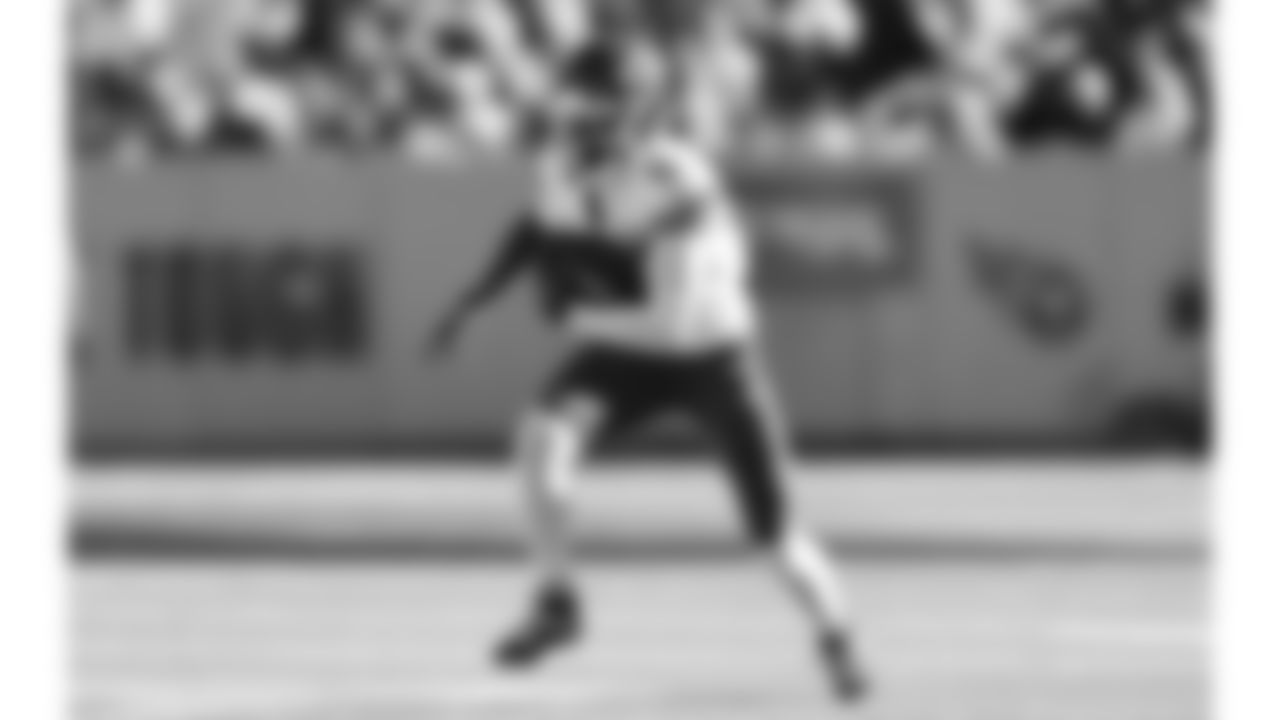 Kansas City Chiefs wide receiver Hollywood Brown (5) runs with the ball during a week 16 NFL Football game against the Tennessee Titans on Sunday, December 21, 2025 in Nashville, Tennessee.