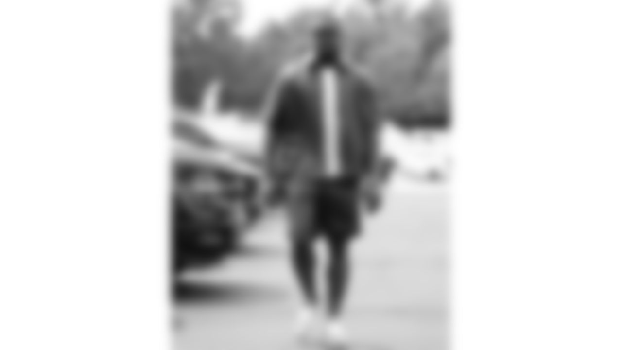 Kansas City Chiefs defensive tackle Chris Jones (95) arrives prior to a week 2 NFL Football game against the Philadelphia Eagles Sunday September 14, 2025.