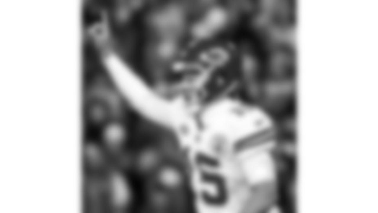 Kansas City Chiefs quarterback Patrick Mahomes (15) during the regular season Week 13 NFL Football Game at Lambeau Field in Green Bay, WI on Sunday, December 3, 2023.