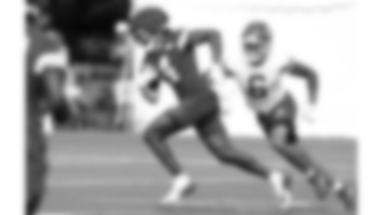 Kansas City Chiefs wide receiver Rashee Rice (4) runs with the ball during training camp on day 1 of practice, Tuesday July 22, 2025