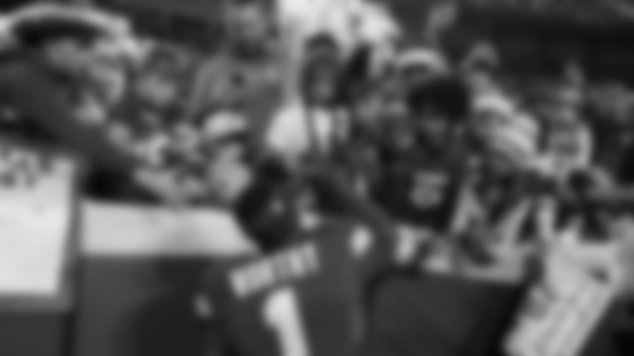 Kansas City Chiefs wide receiver Xavier Worthy (1) interacts with fans prior to an NFL week 17 matchup against the Denver Broncos, Thursday, December 25, 2025.