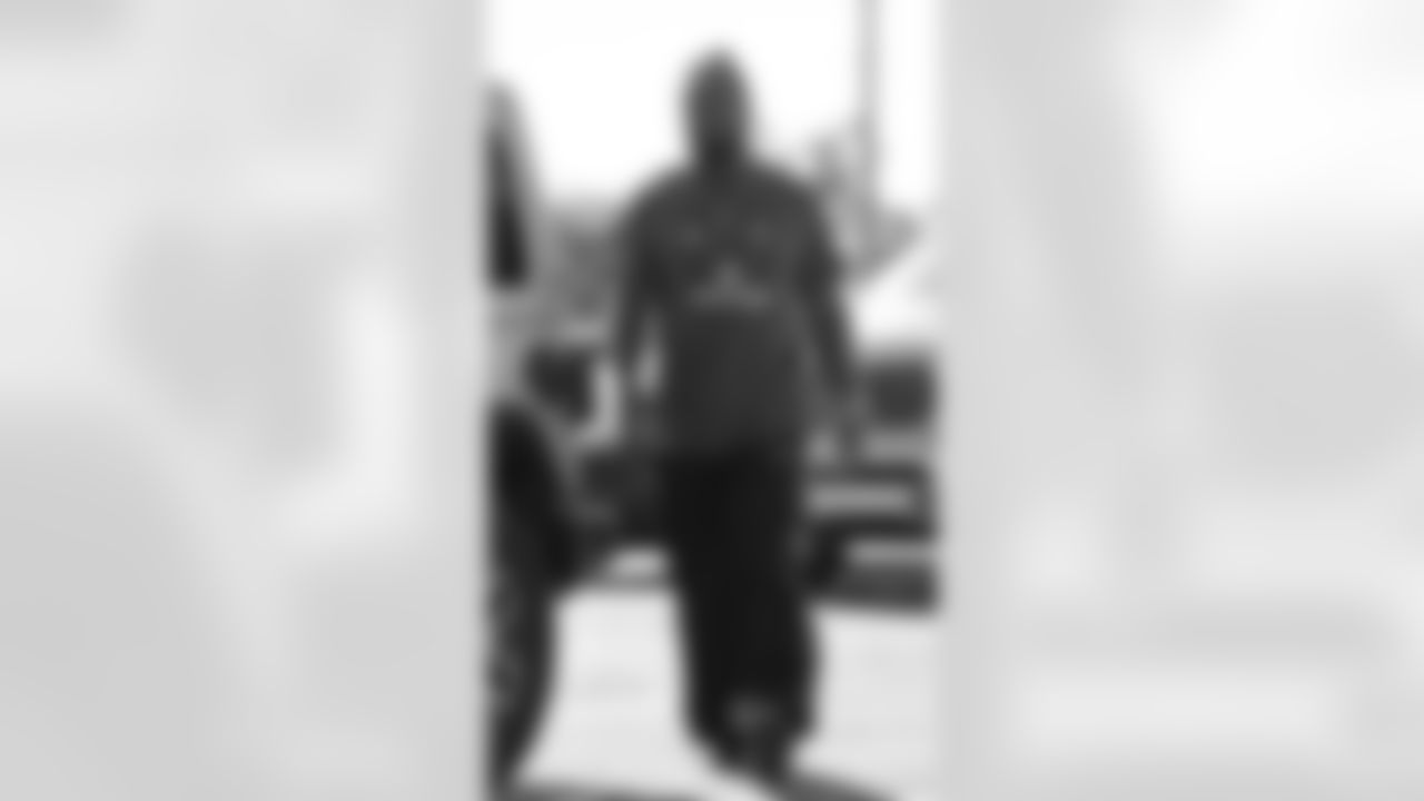 Kansas City Chiefs defensive end Mike Danna (51) arrives prior to a preseason week 3 NFL football game against the Chicago Bears, Friday, August 22, 2025.