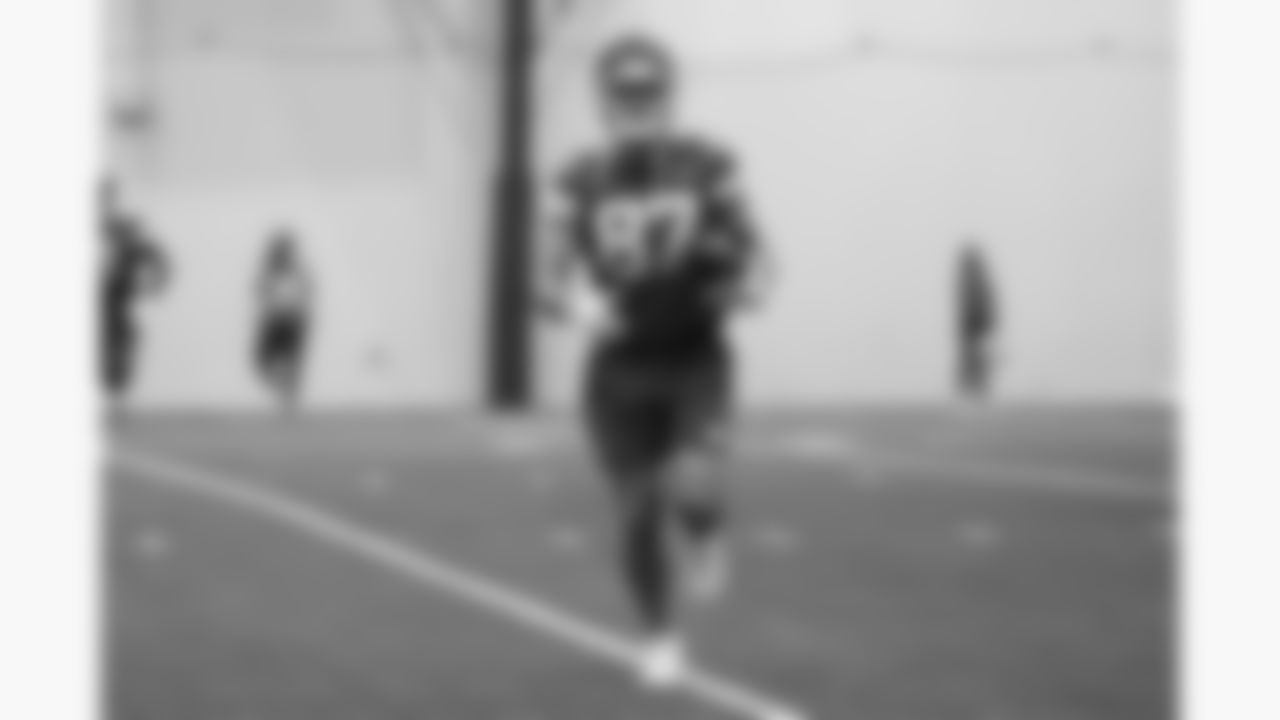 Kansas City Chiefs tight end Travis Kelce (87) during a week 18 practice on Friday, January 2, 2026 in Kansas City, MO.