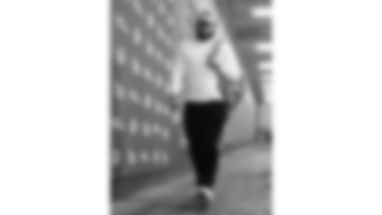 Kansas City Chiefs defensive end Ashton Gillotte (97) arrives prior to an NFL week 17 matchup against the Denver Broncos, Thursday, December 25, 2025.