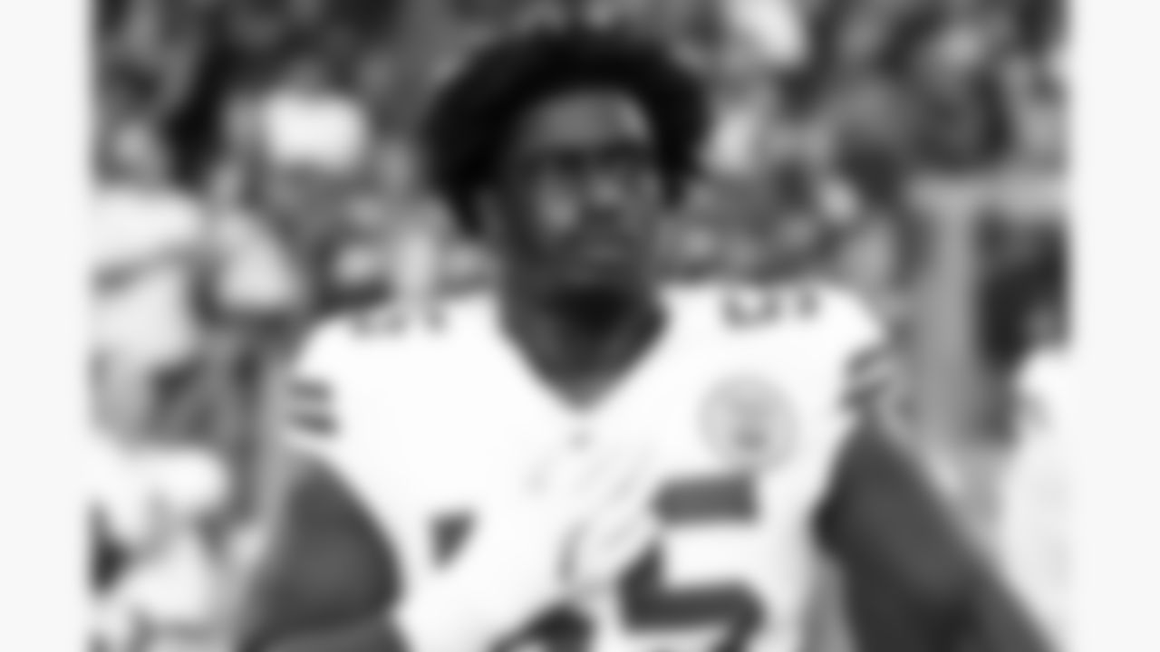 Kansas City Chiefs defensive tackle Omarr Norman-Lott (55) looks on during the National Anthem prior to a preseason week 1 NFL football game against the Arizona Cardinals, Saturday, August 9, 2025 in Glendale, AZ.