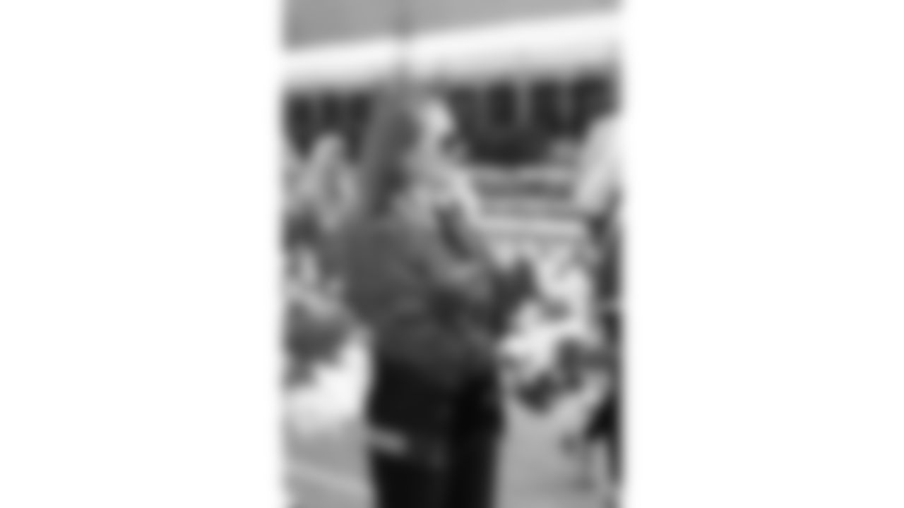 Kansas City Chiefs Alumni Cheerleaders in the pregame parade prior to a week 12 NFL Football game against the Indianapolis Colts on Sunday, November 23, 2025 in Kansas City, MO.