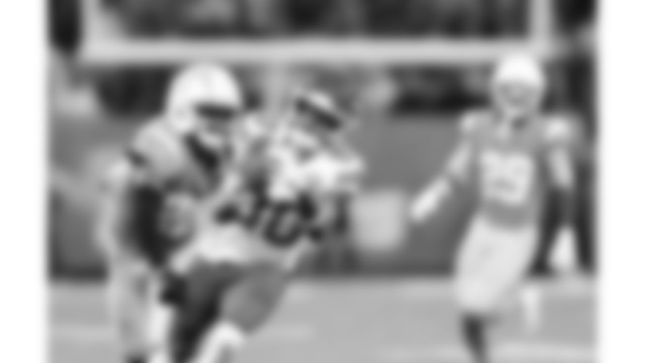 Kansas City Chiefs wide receiver Tyquan Thornton (80) makes a catch during a week 1 NFL football game against the Los Angeles Chargers at Arena Corinthians in São Paulo, Brazil on September 5, 2025.