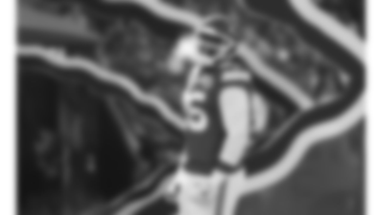 Kansas City Chiefs defensive tackle Chris Jones (95) runs out of the tunnel prior to a week 15 NFL football game against the Los Angeles Chargers, Sunday, December 14, 2025 in Kansas City, MO.