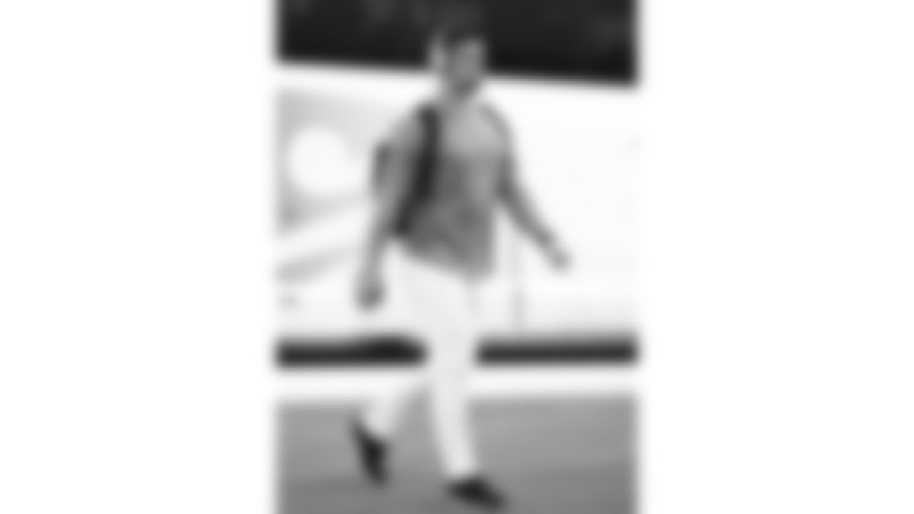 Kansas City Chiefs linebacker Leo Chenal (54) arrives prior to a week 9 NFL football game against the Buffalo Bills, Sunday, November 2, 2025 in Buffalo, NY