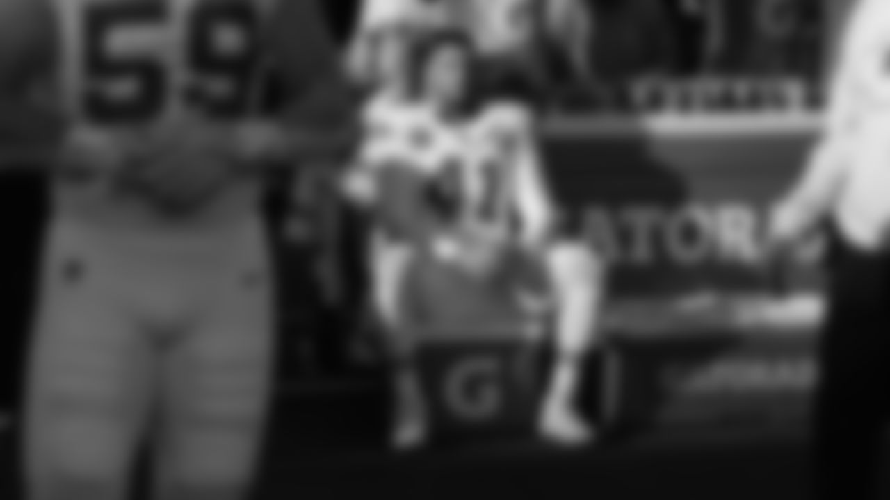 Kansas City Chiefs long snapper James Winchester (41) prior to a week 13 NFL football game against the Dallas Cowboys on Thursday, November 27, 2025 in Arlington, TX.