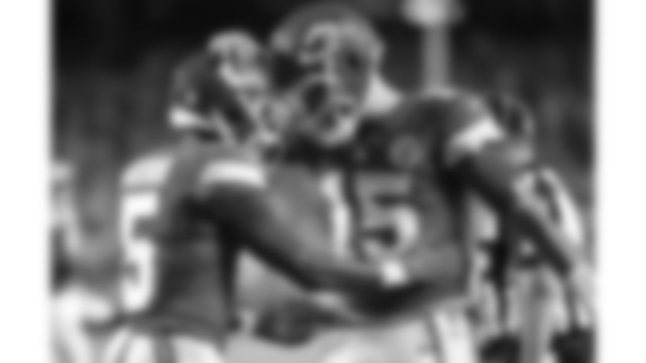 Kansas City Chiefs quarterback Patrick Mahomes (15) celebrates with wide receiver Hollywood Brown (5) during the week 6 NFL football game against the Detroit Lions, Sunday, October 12, 2025 in Kansas City, MO.