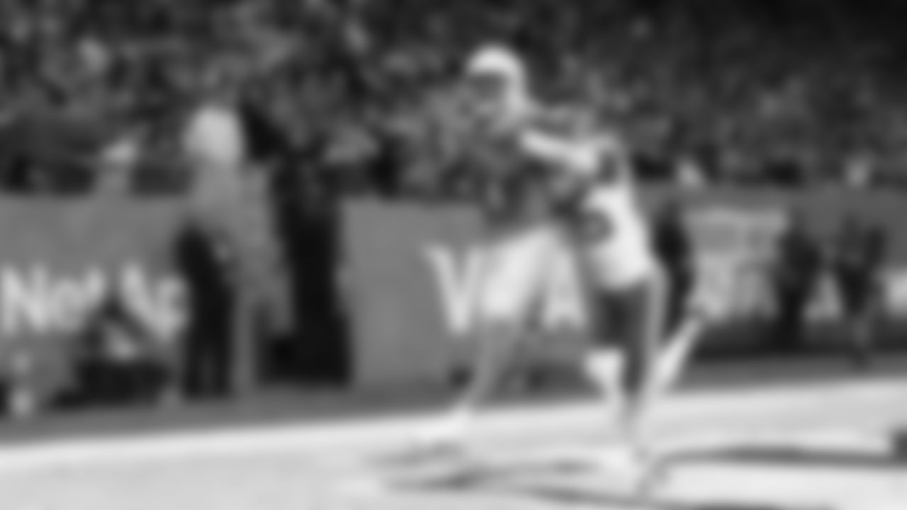 Kansas City Chiefs cornerback Jaylen Watson (35) blocks a pass during a week 1 NFL football game against the Los Angeles Chargers at Arena Corinthians in São Paulo, Brazil on September 5, 2025.