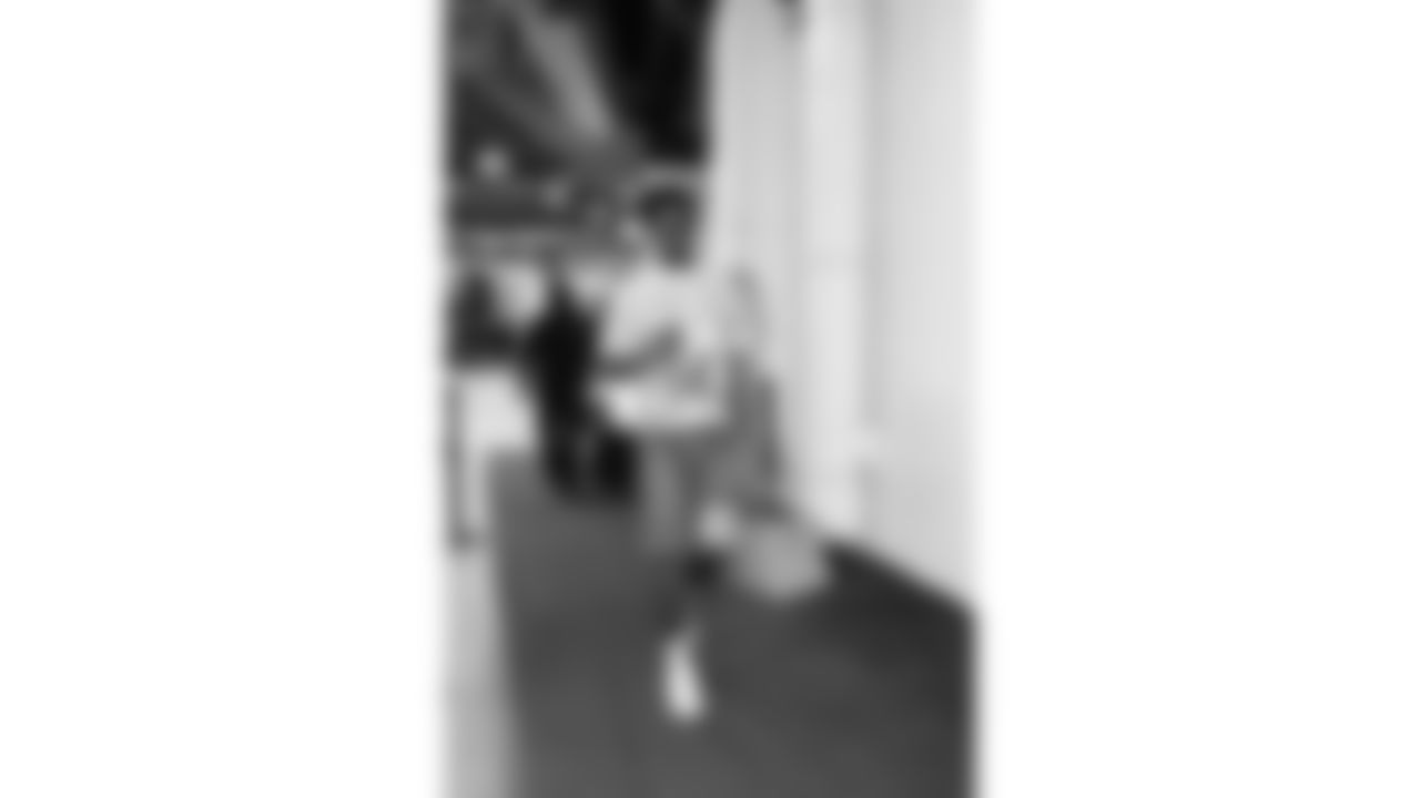 Kansas City Chiefs wide receiver Tyquan Thornton (80) arrives prior to a week 11 NFL Football game against the Denver Broncos on Sunday, November 16, 2025 in Denver, Colorado.