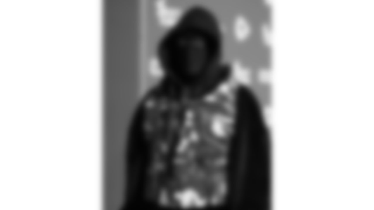 Kansas City Chiefs wide receiver Rashee Rice (4) arrives prior to an NFL week 14 matchup against the Houston Texans, Sunday December 7, 2025.