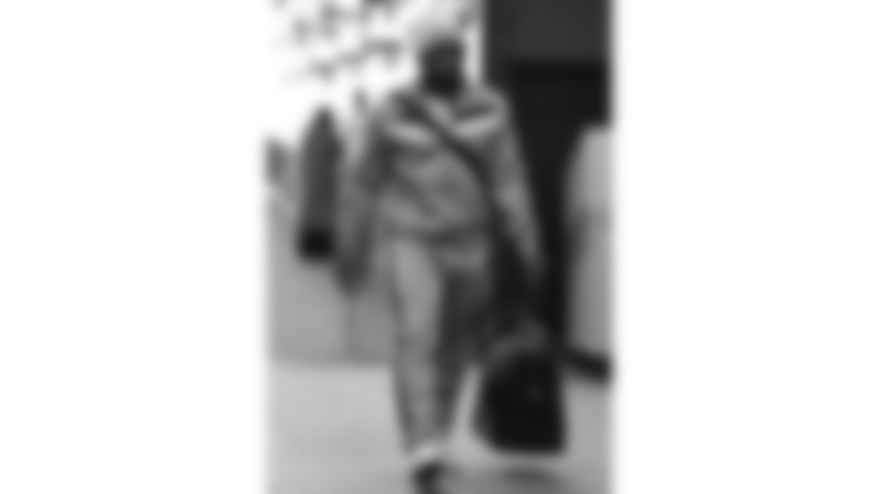 Kansas City Chiefs running back Clyde Edwards-Helaire (44) arrives prior to a week 9 NFL football game against the Buffalo Bills, Sunday, November 2, 2025 in Buffalo, NY