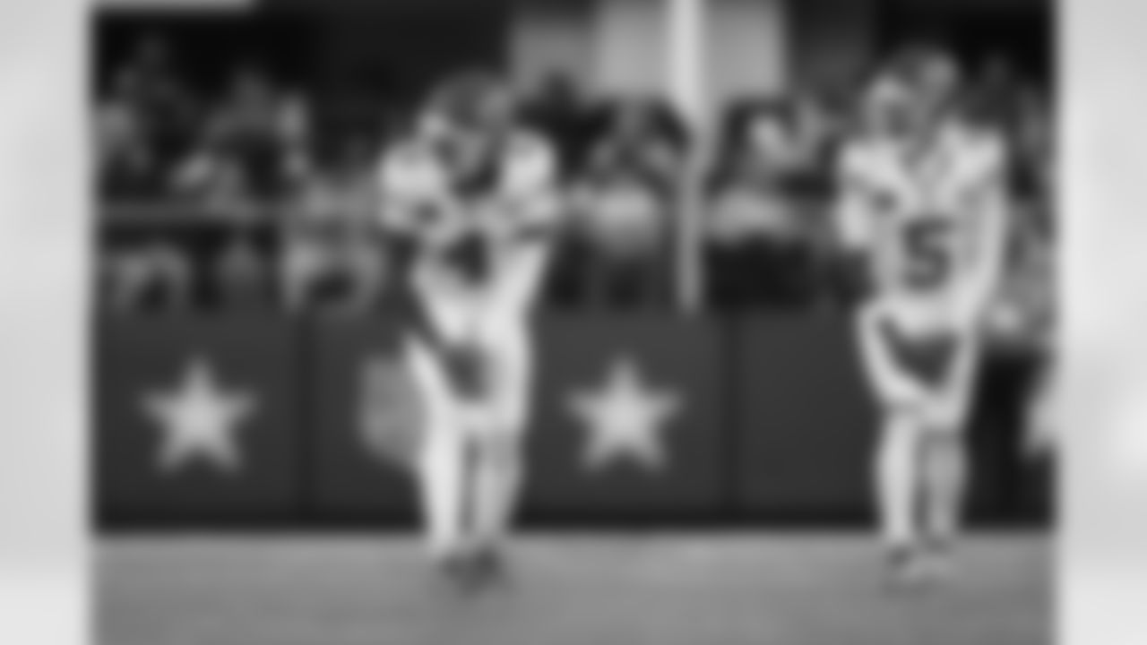 Kansas City Chiefs wide receiver Rashee Rice (4) and Kansas City Chiefs wide receiver Hollywood Brown (5) line up during a week 13 NFL football game against the Dallas Cowboys on Thursday, November 27, 2025 in Arlington, TX.