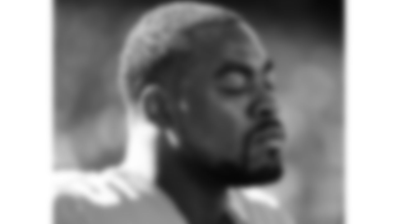 Kansas City Chiefs defensive tackle Chris Jones (95) closes his eyes during the National Anthem prior to the week 4 NFL football game against the Baltimore Ravens, Sunday, September 28, 2025 in Kansas City, MO.