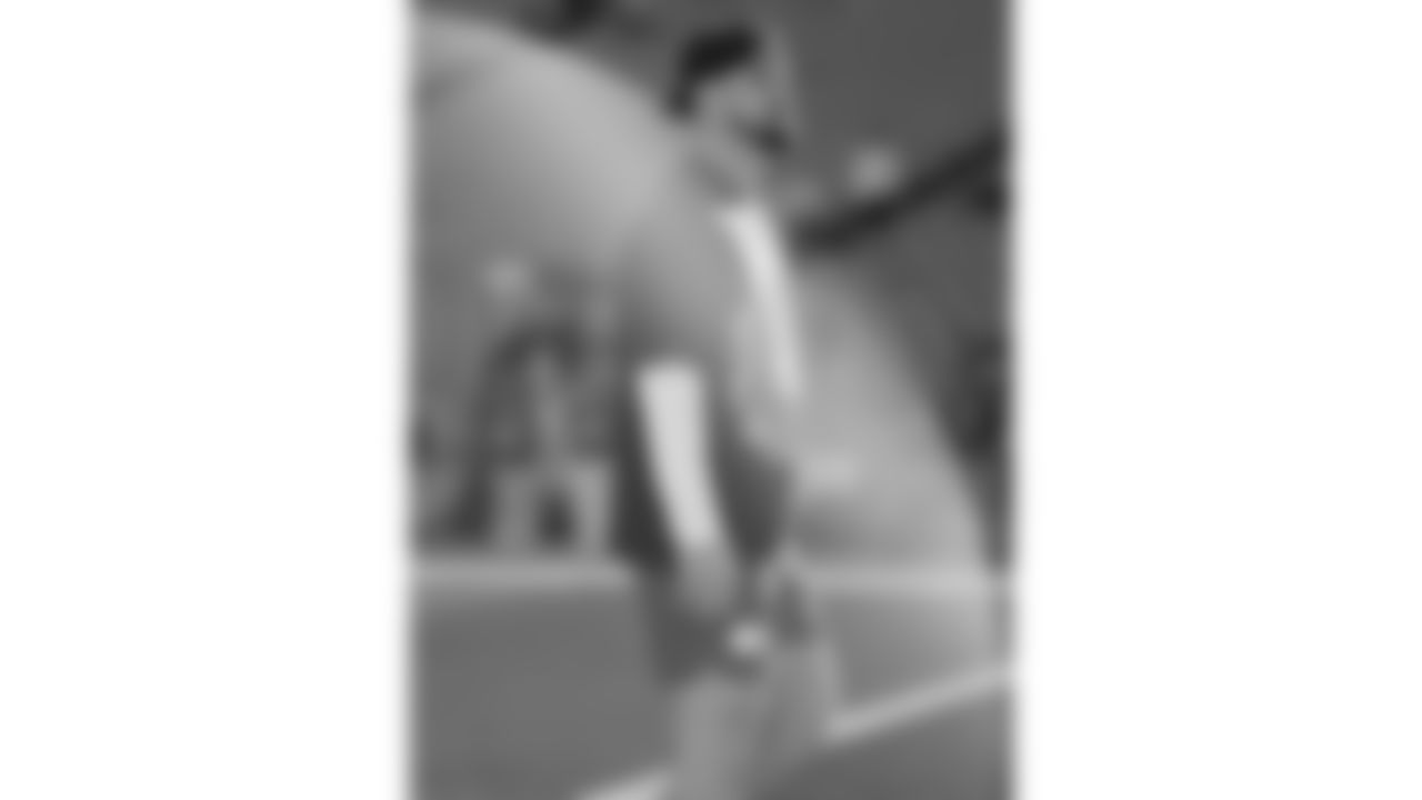 Kansas City Chiefs middle linebacker Drue Tranquill (23) prior to a week 9 NFL football game against the Buffalo Bills, Sunday, November 2, 2025 in Buffalo, NY