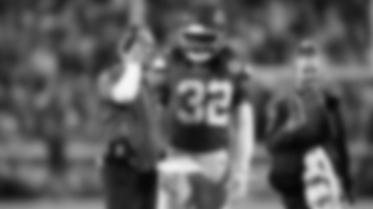 Linebacker Nick Bolton (32) talks with Kansas City Chiefs Defensive Coordinator Steve Spagnuolo during a week 8 NFL Football game against the Washington Commanders on Monday, October 27, 2025 in Kansas City, MO.