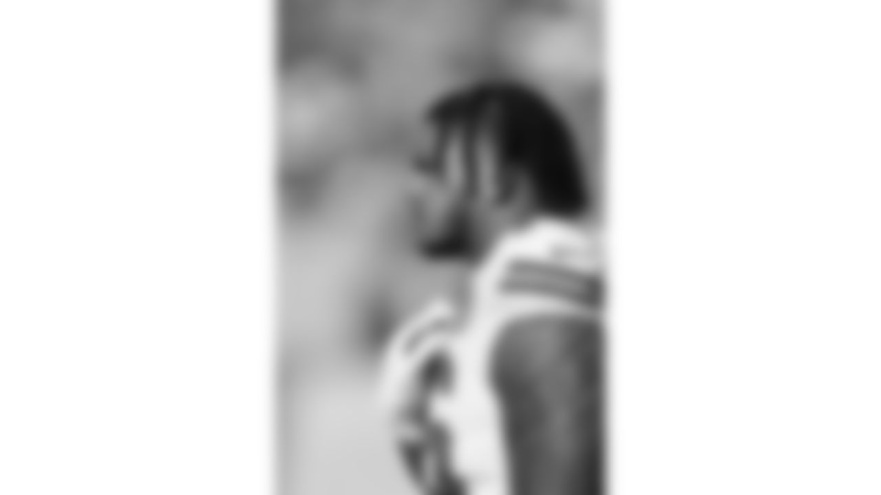 Kansas City Chiefs tackle Kingsley Suamataia (76) during the National Anthem prior to a week 16 NFL Football game against the Tennessee Titans on Sunday, December 21, 2025 in Nashville, Tennessee.